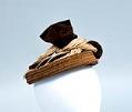 Image of Straw hat with brown velvet, 1895